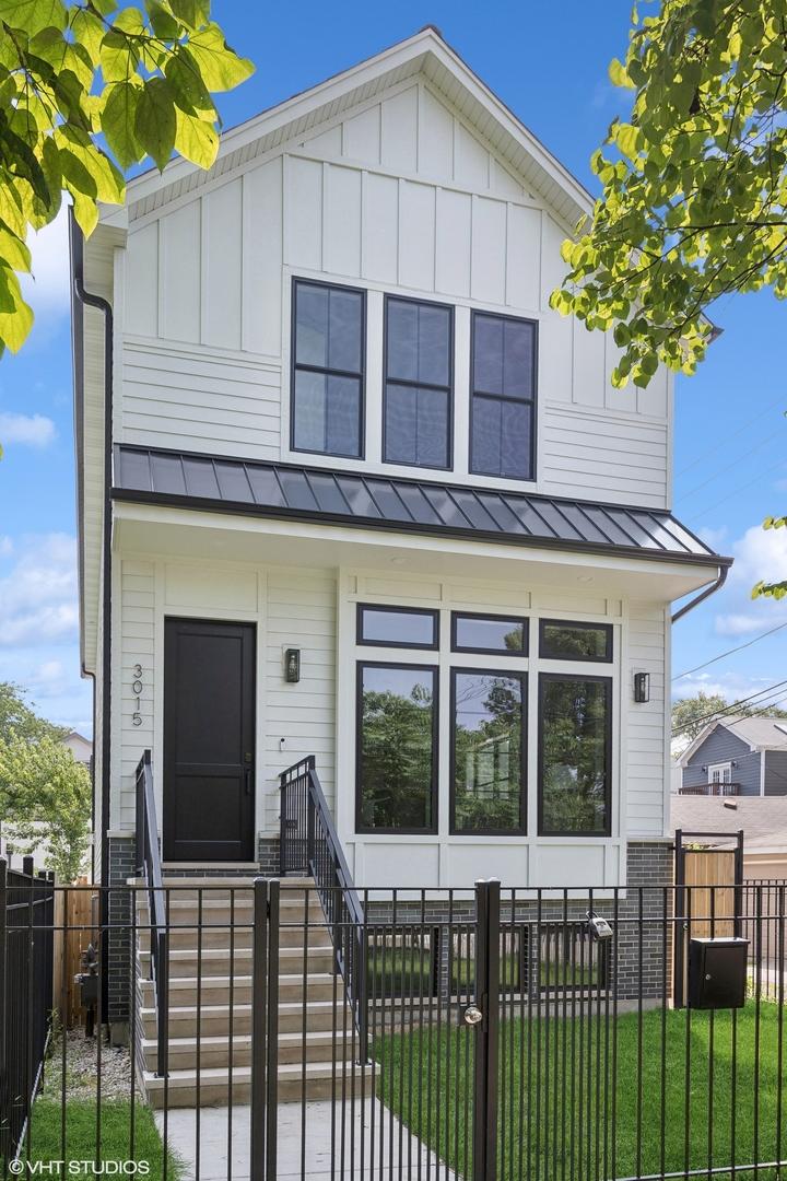 3015 N Hamilton Ave., Chicago, IL 60618
