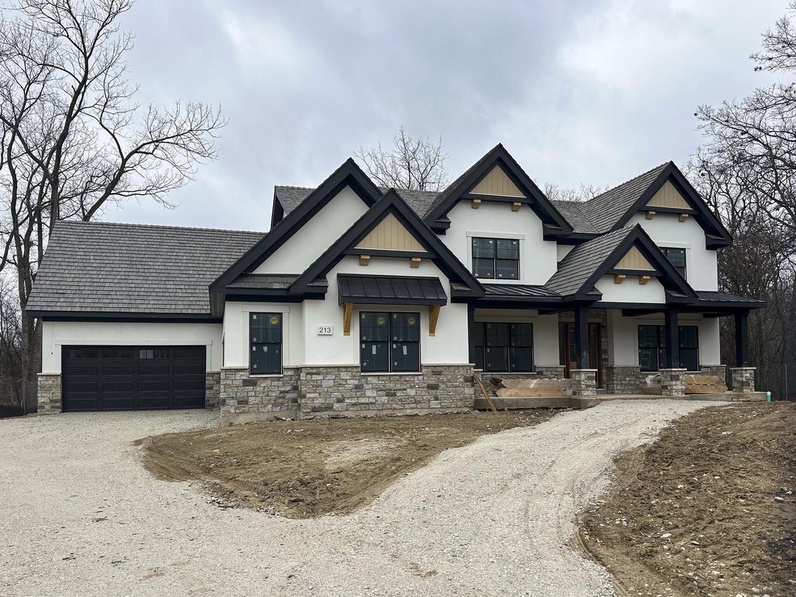 213 Northampton Ln., Lincolnshire, IL 60069