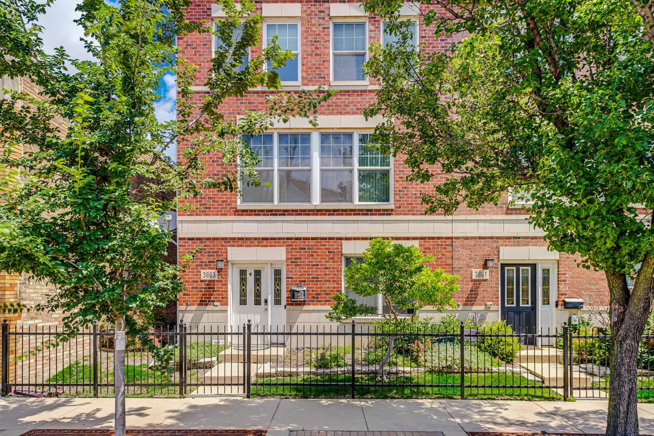 3863 N Milwaukee Ave., Chicago, IL 60641