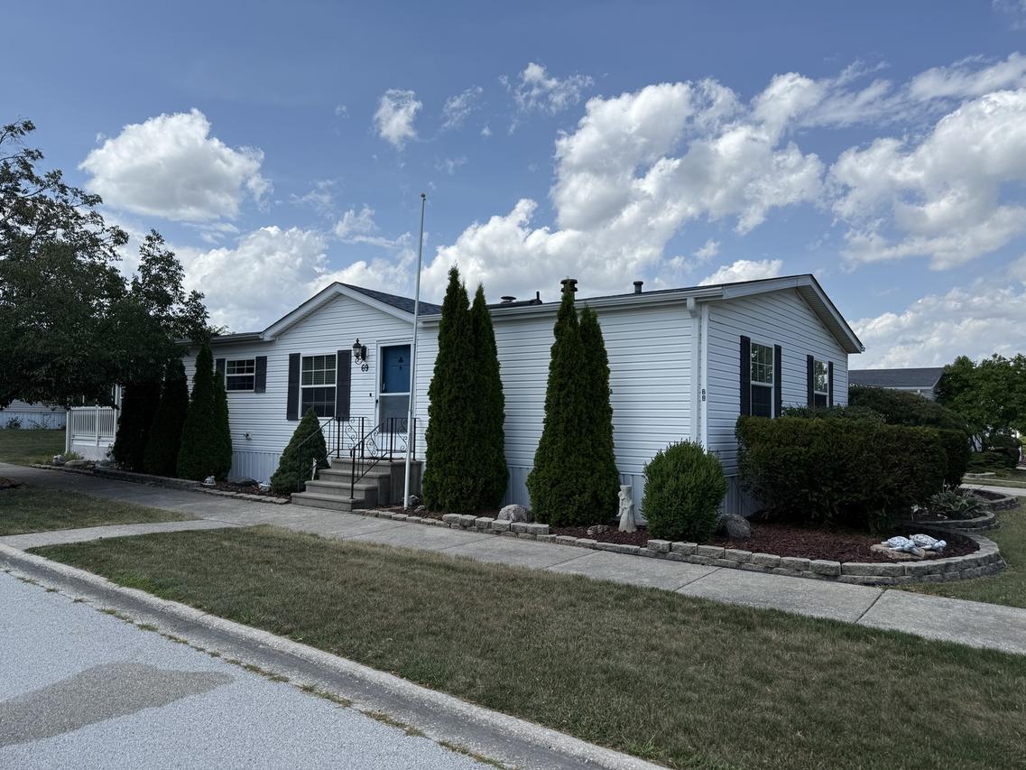 69 Petunia Cir., Matteson, IL 60443