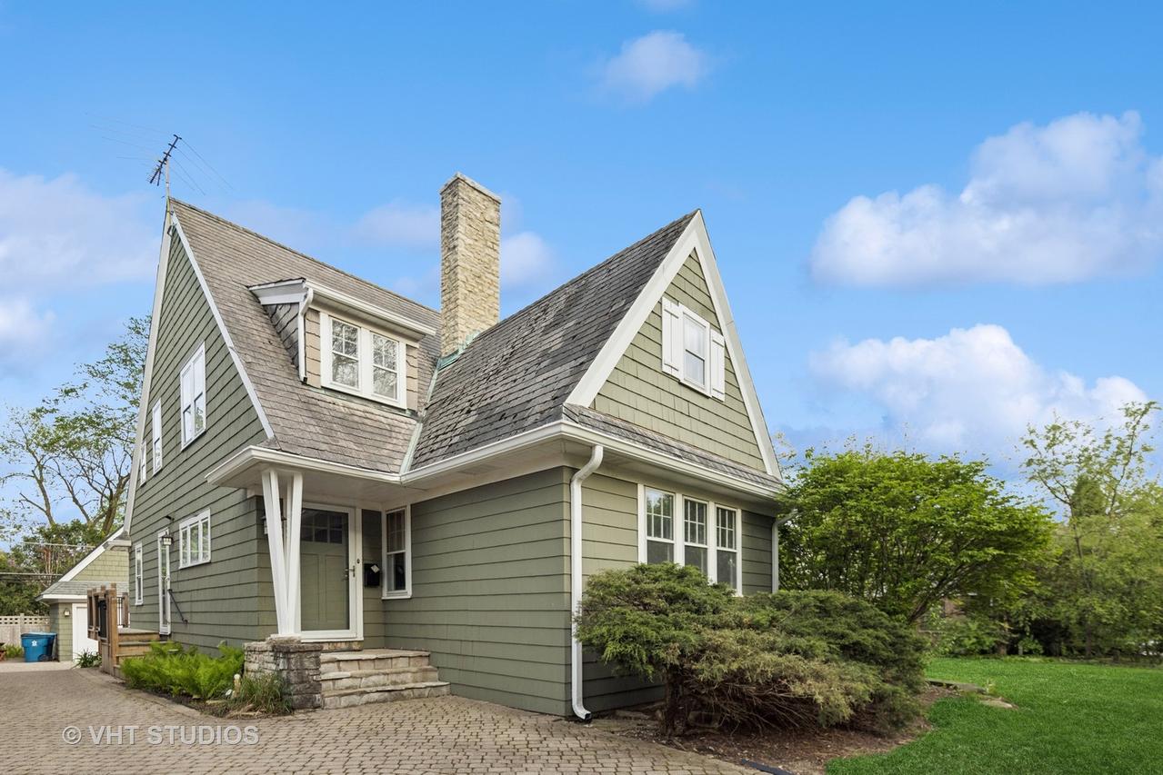 4941 Montgomery Ave., Downers Grove, IL 60515