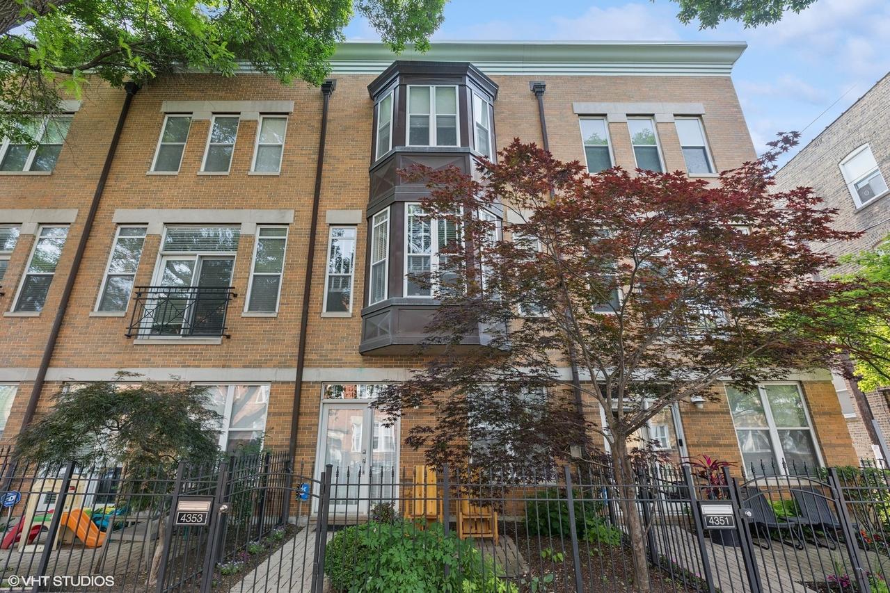 4353 N Campbell Ave., Chicago, IL 60618