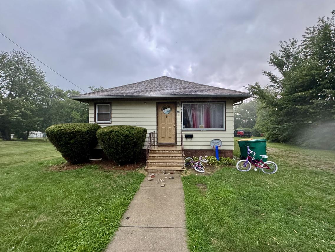 916 Magnolia Ave., Joliet, IL 60432