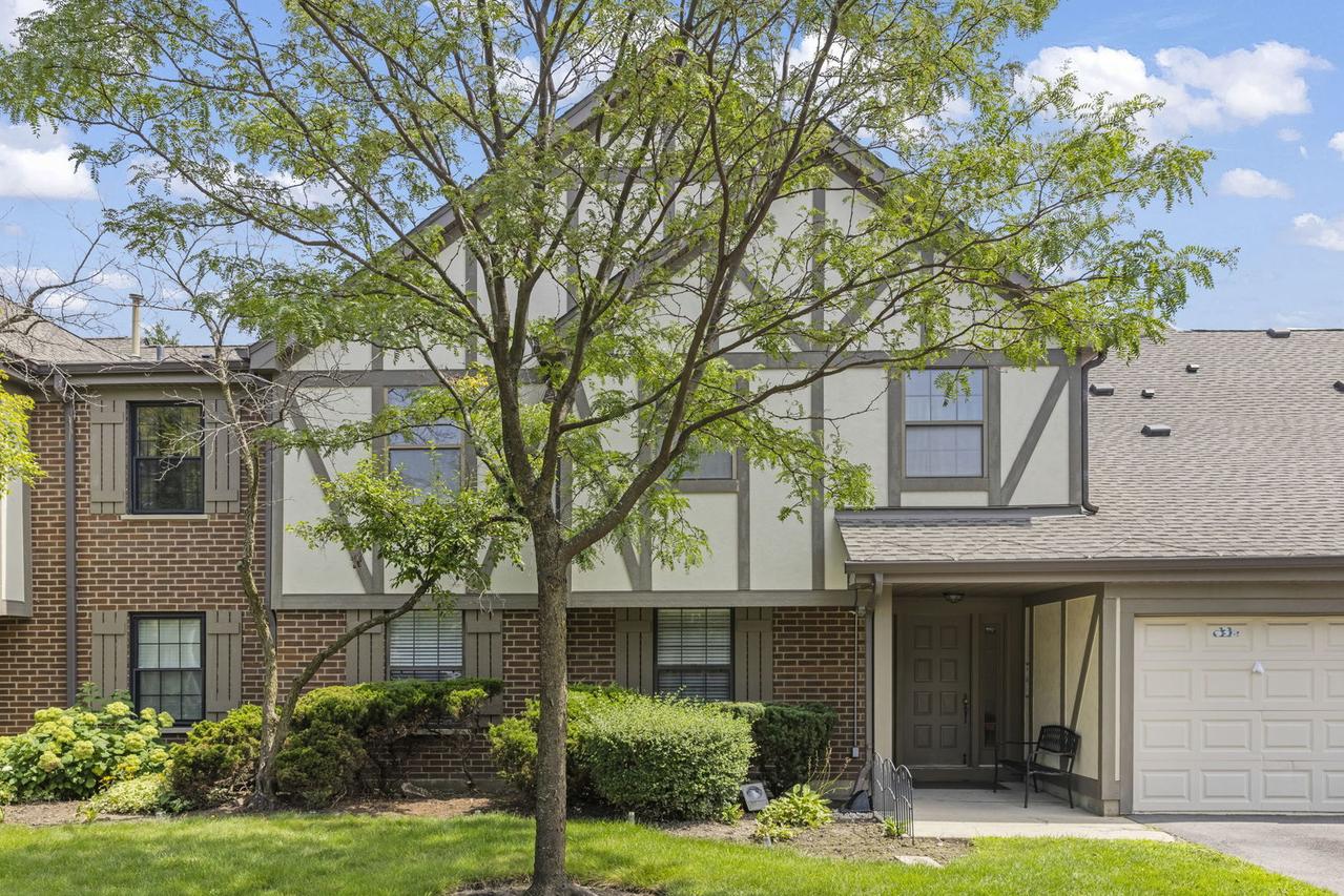 340 Essex Ct. #B, Wood Dale, IL 60191