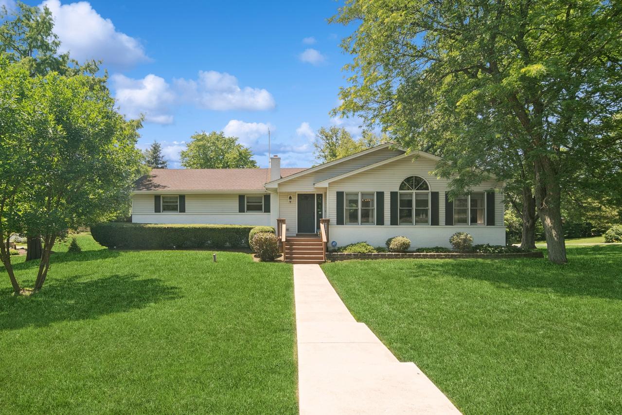 1202 Prairie Ave., Barrington, IL 60010