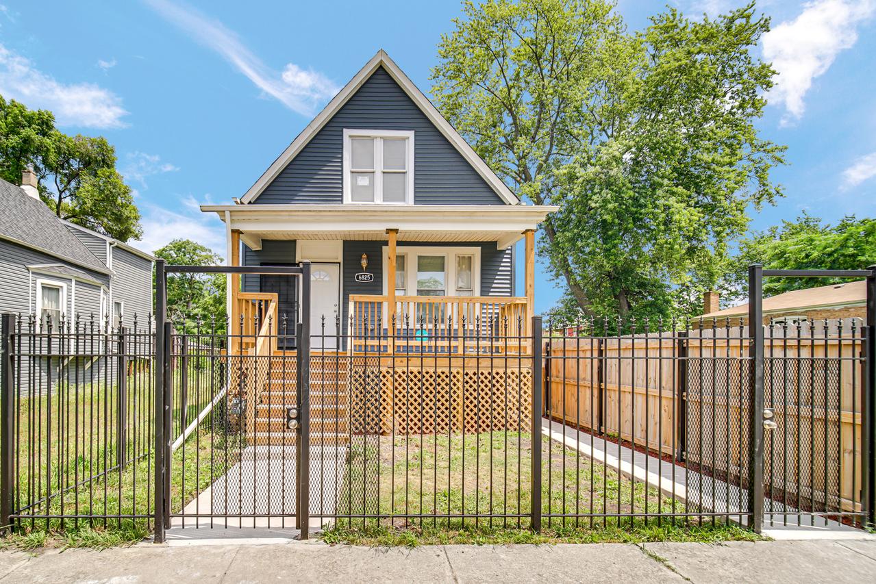 6825 S Winchester Ave., Chicago, IL 60636