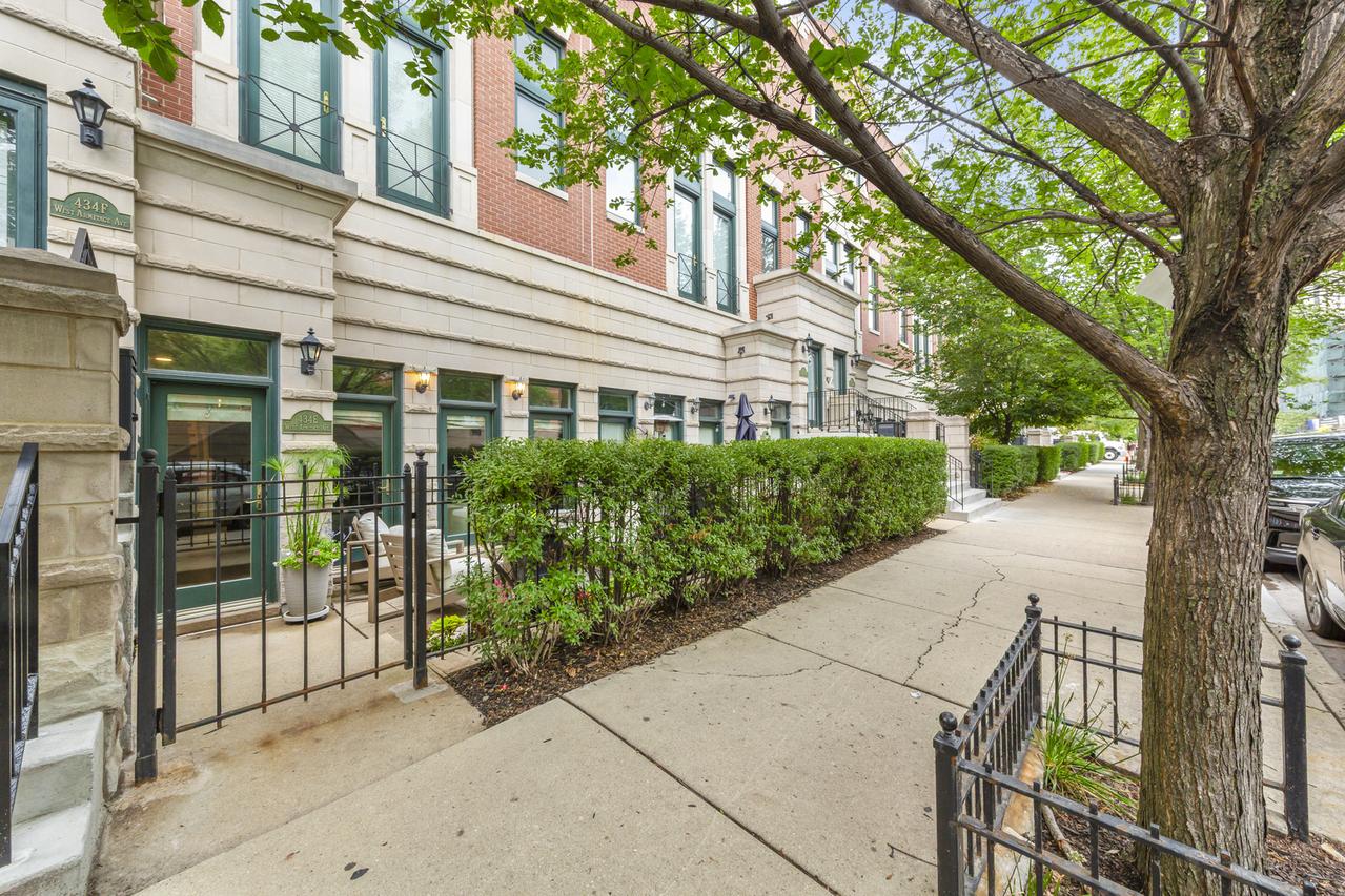 434 W Armitage Ave. #E, Chicago, IL 60614