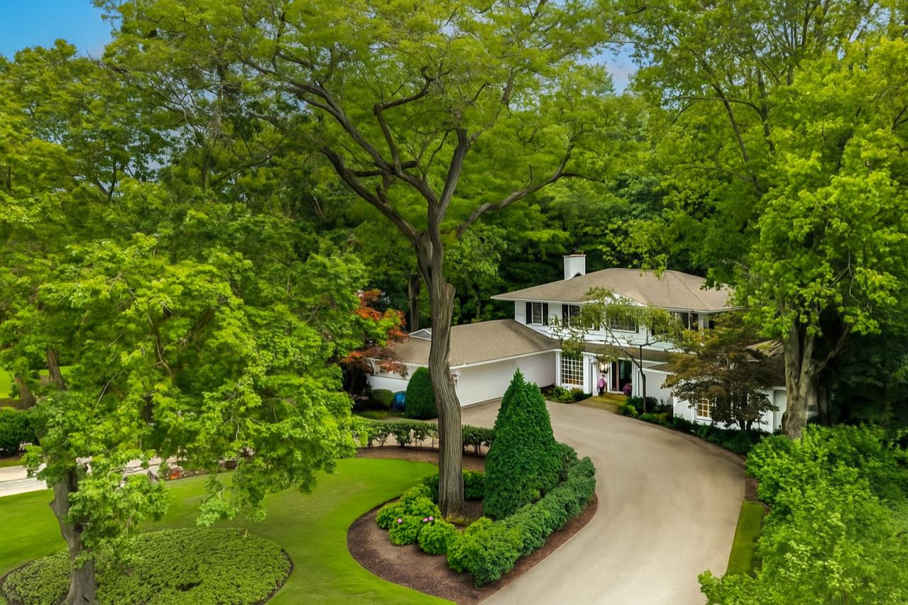 1118 Mount Pleasant Rd., Winnetka, IL 60093