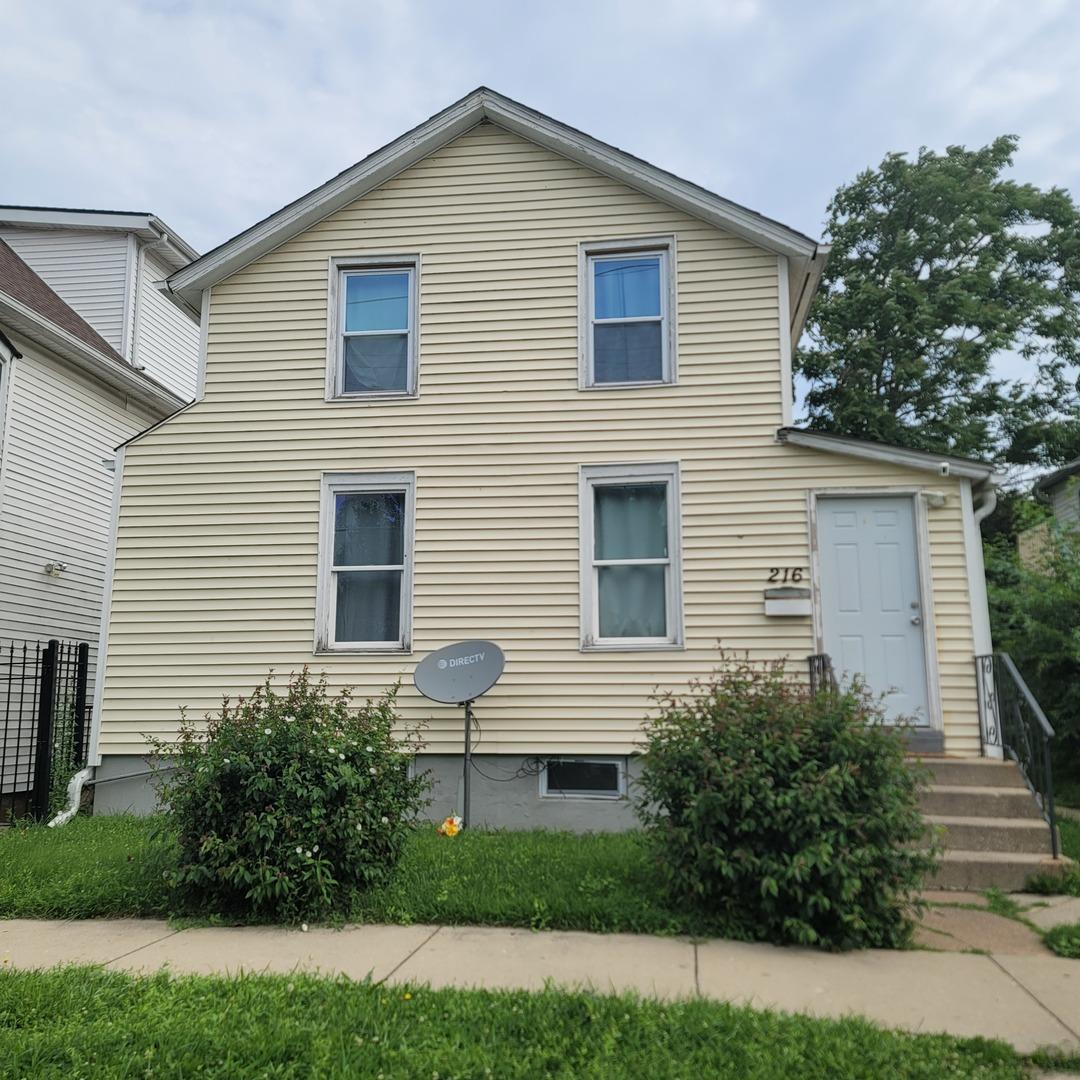 216 Liberty St., Waukegan, IL 60085