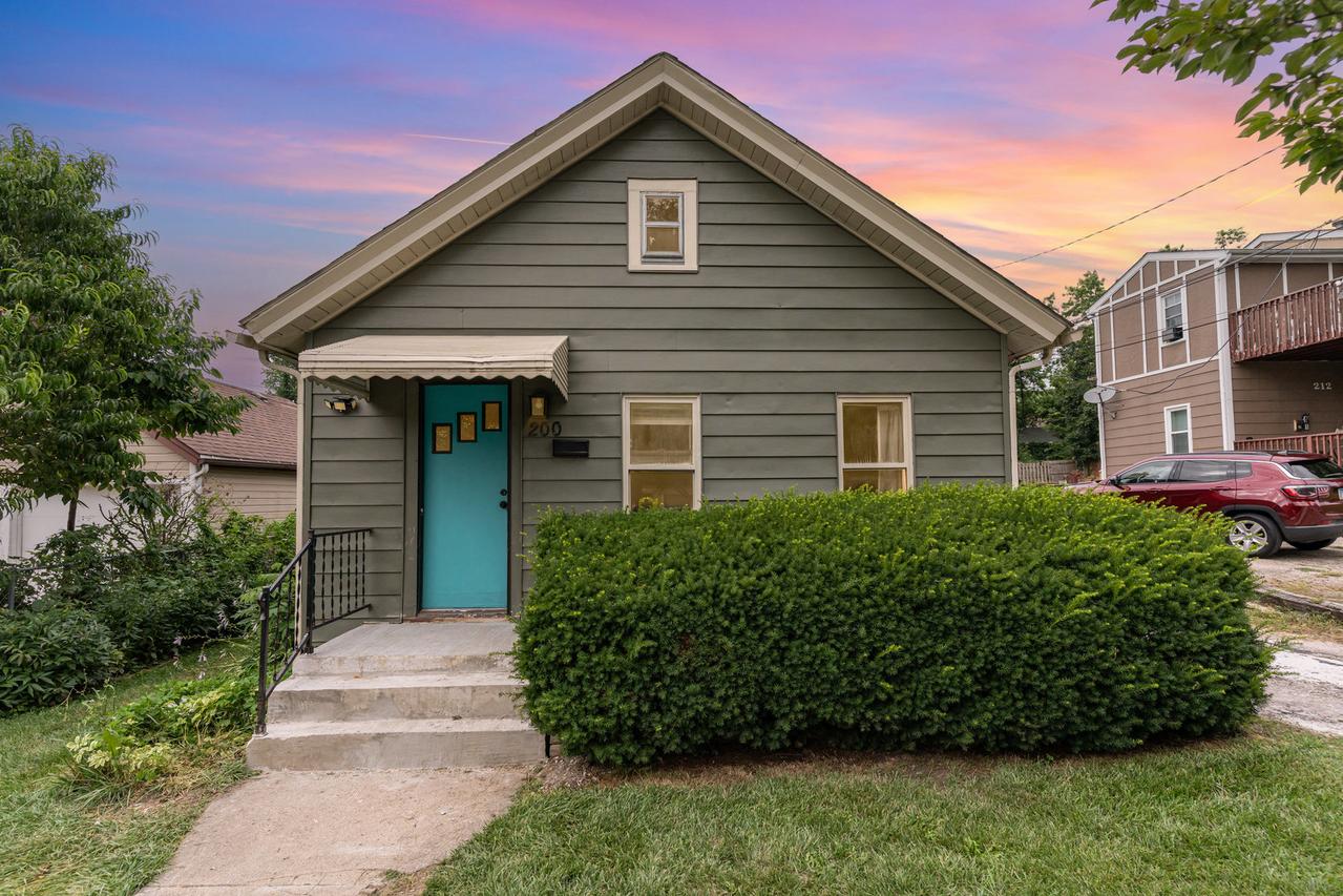 200 Jefferson Ave., Elgin, IL 60120