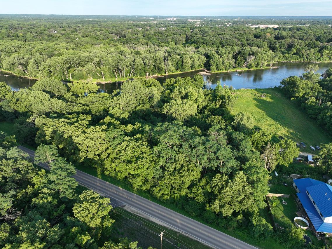 XX S Bluff Rd., South Beloit, IL 61080