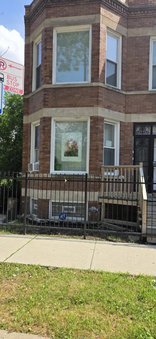 2909 W Harrison St., Chicago, IL 60612