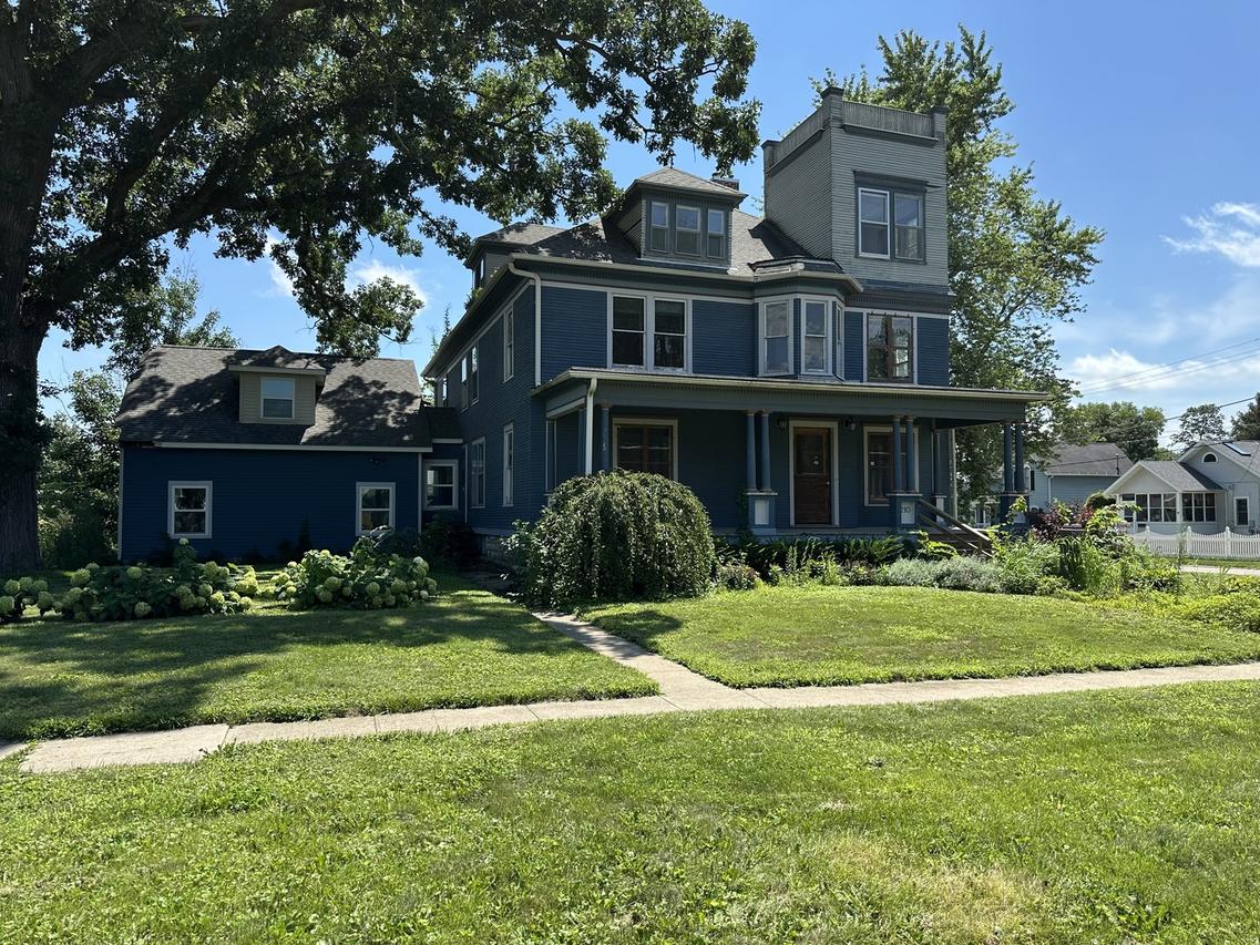 210 S Genesee St., Morrison, IL 61270
