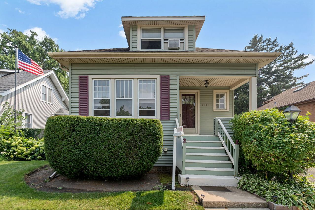 1311 Henry Ave., Des Plaines, IL 60016