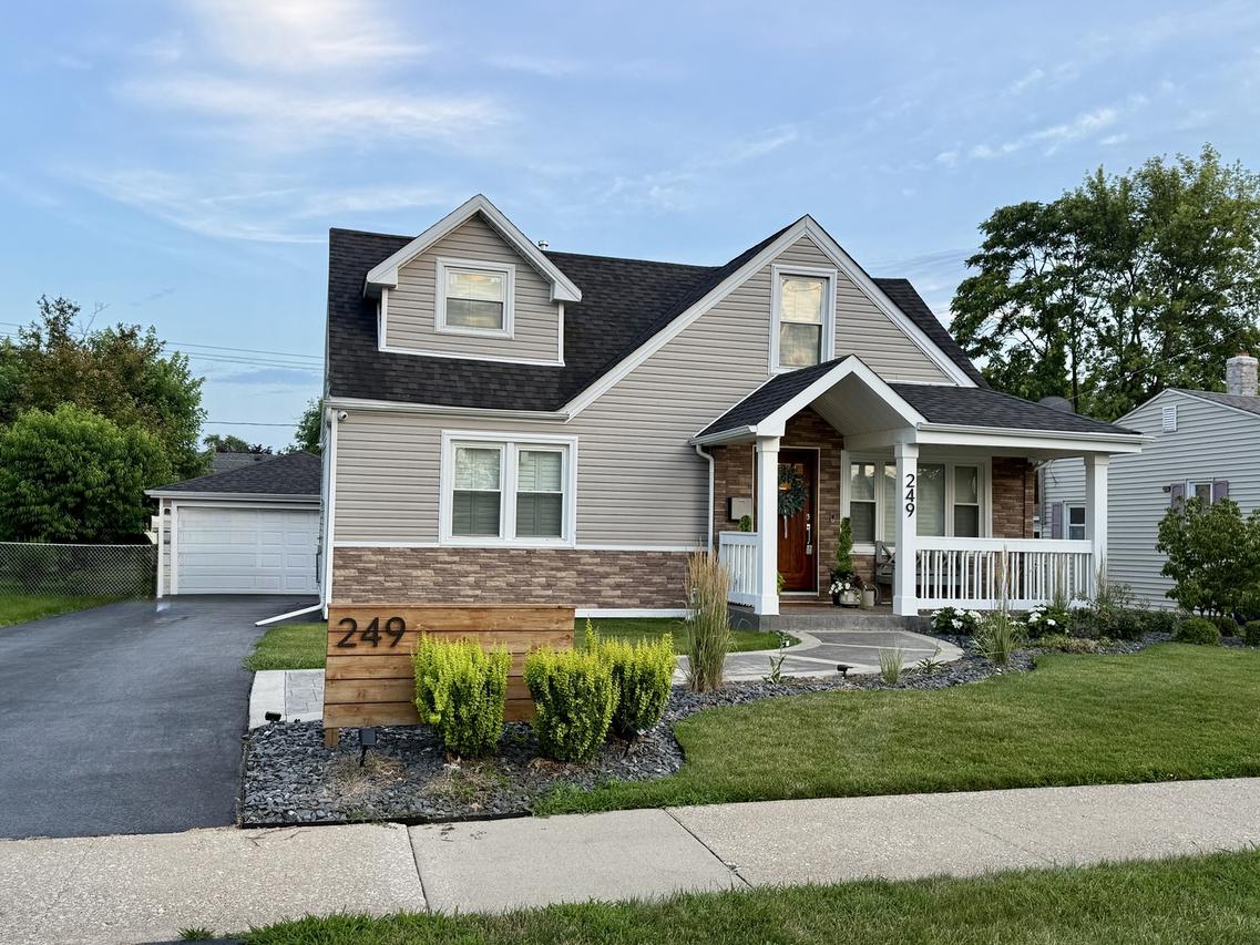 249 Village Dr., Northlake, IL 60164