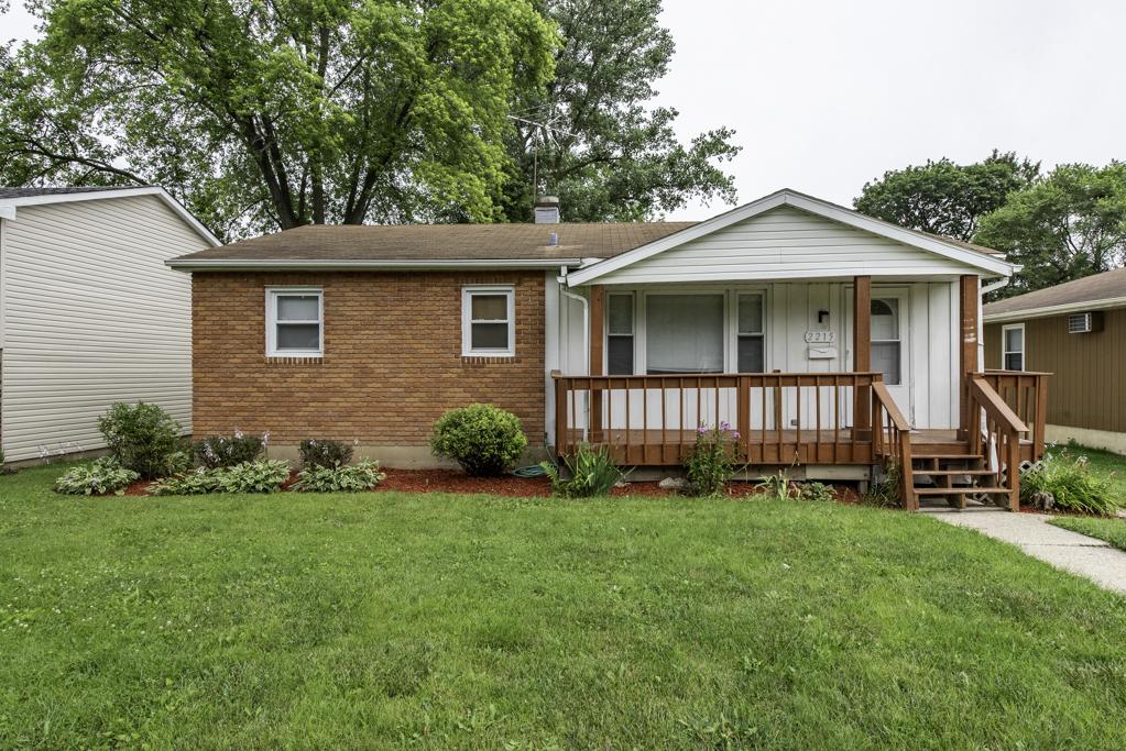 2215 Hermon Ave., Zion, IL 60099