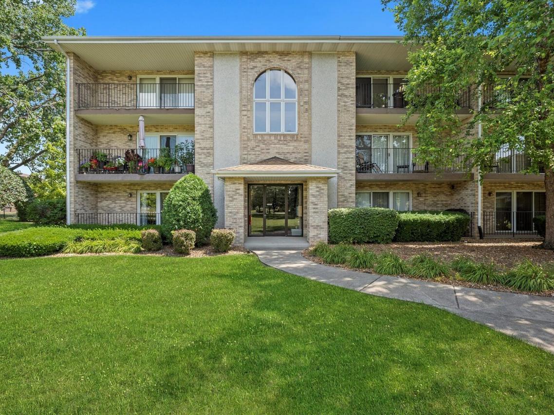 15801 S 76th Ave. #3B, Orland Park, IL 60462