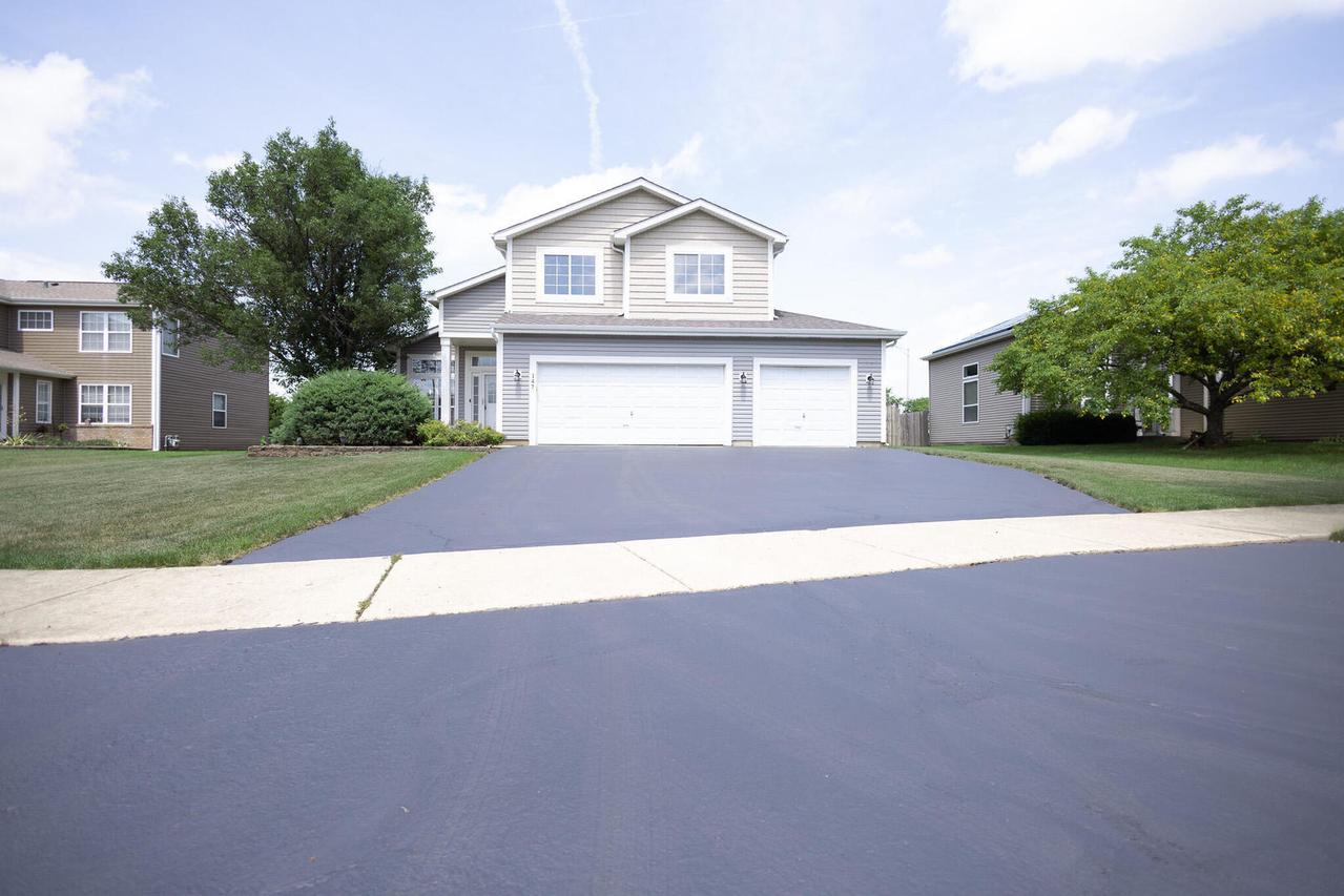 147 Willow Bend, Bolingbrook, IL 60490