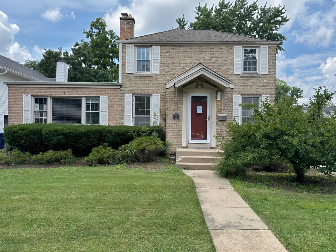 14 Mohawk Dr., Clarendon Hills, IL 60514