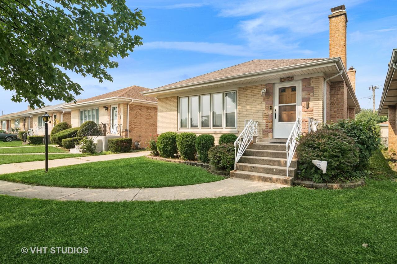 4852 N Greenwood Ave., Norridge, IL 60706