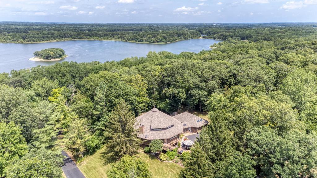 3205 W Southmor Rd., Morris, IL 60450