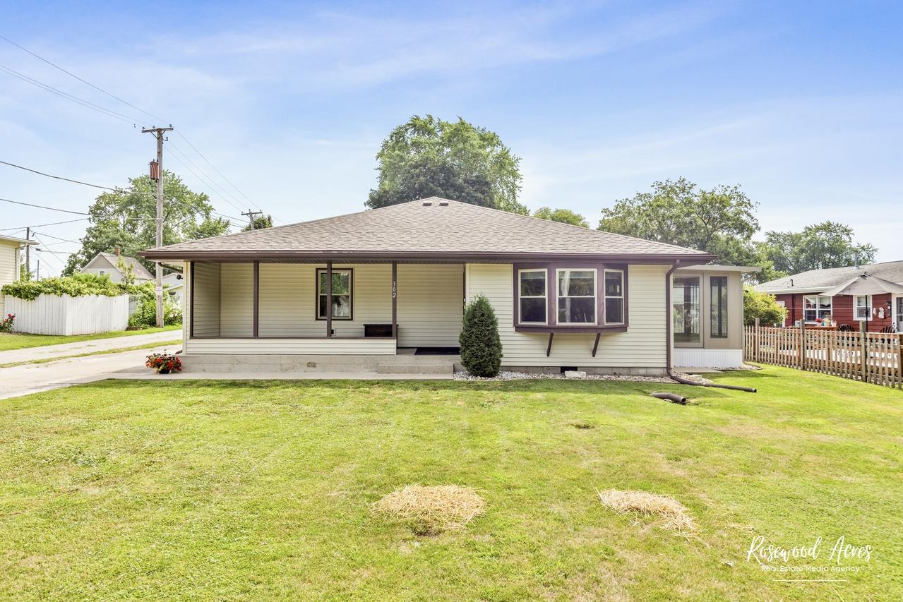 302 N Division St., Aroma Park, IL 60910