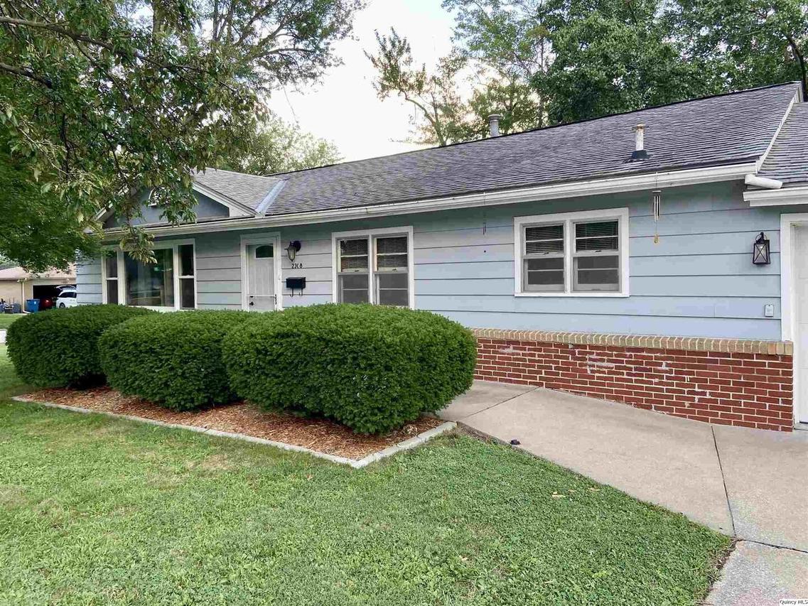 2308 Ranchland Dr, Quincy, IL 62301