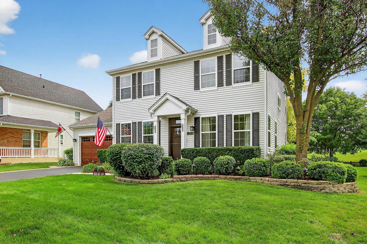 296 Foxford Dr., Cary, IL 60013