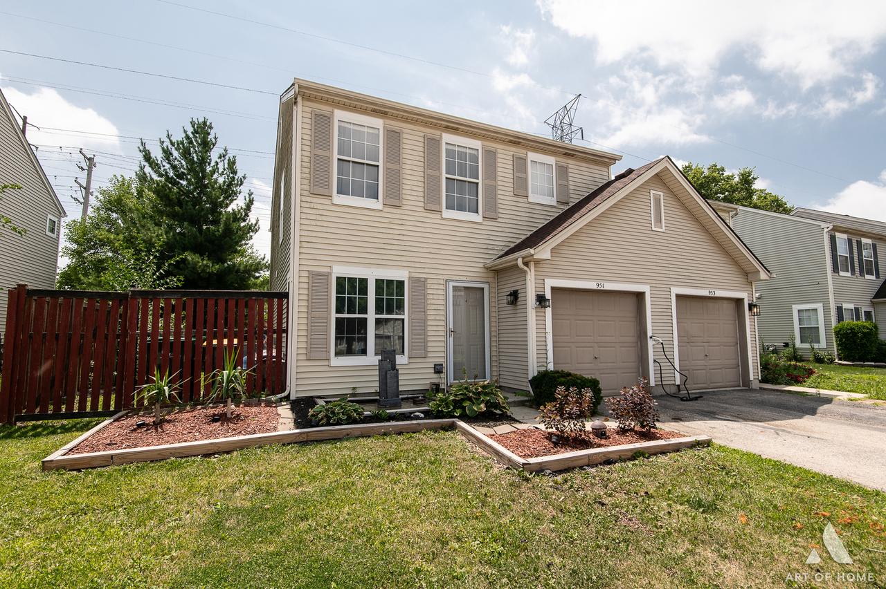 951 W Savannah Dr., Romeoville, IL 60446