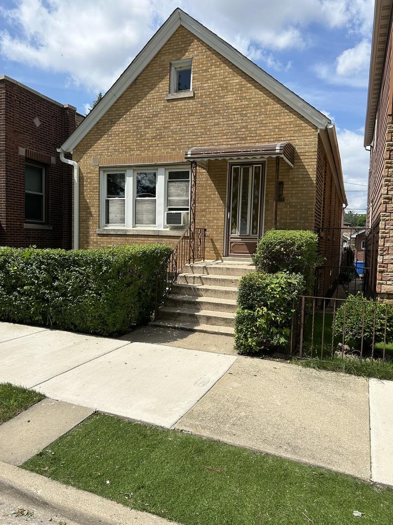 2960 S Poplar Ave., Chicago, IL 60608