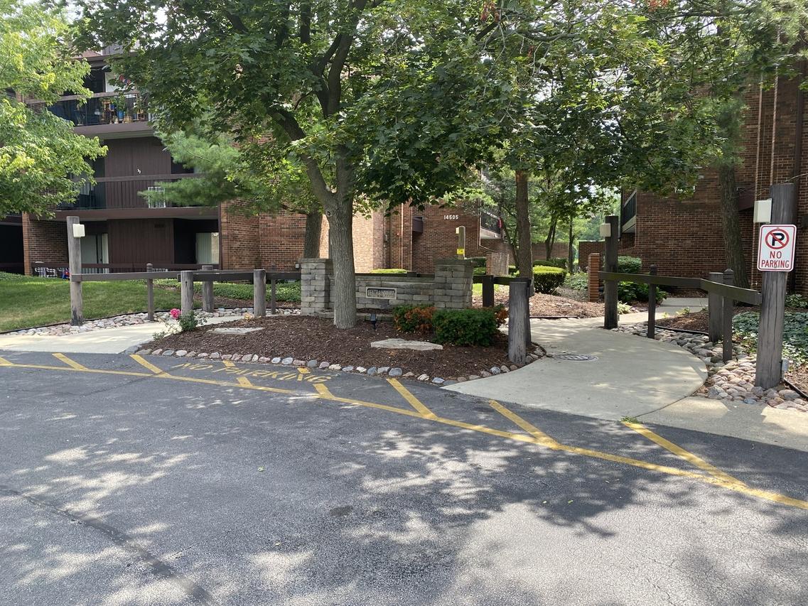14505 Central Ct. #G-3, Oak Forest, IL 60452