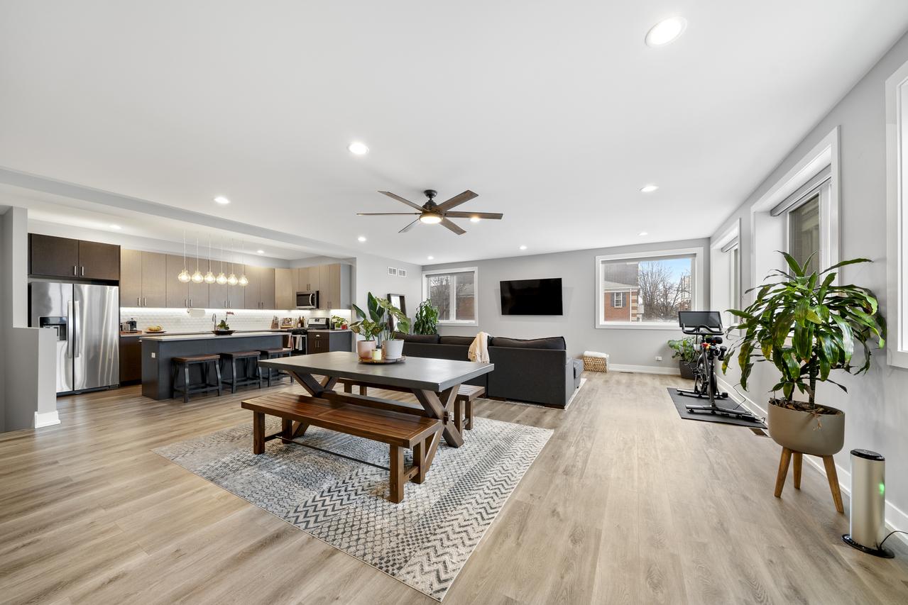 2304 W Jackson Blvd. #1E, Chicago, IL 60612