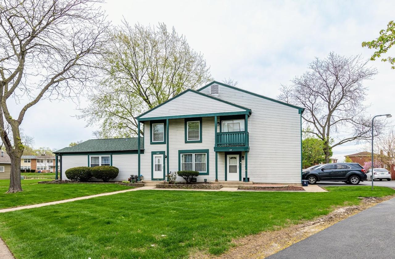 509 Darlene Ln. #A, Glendale Heights, IL 60139