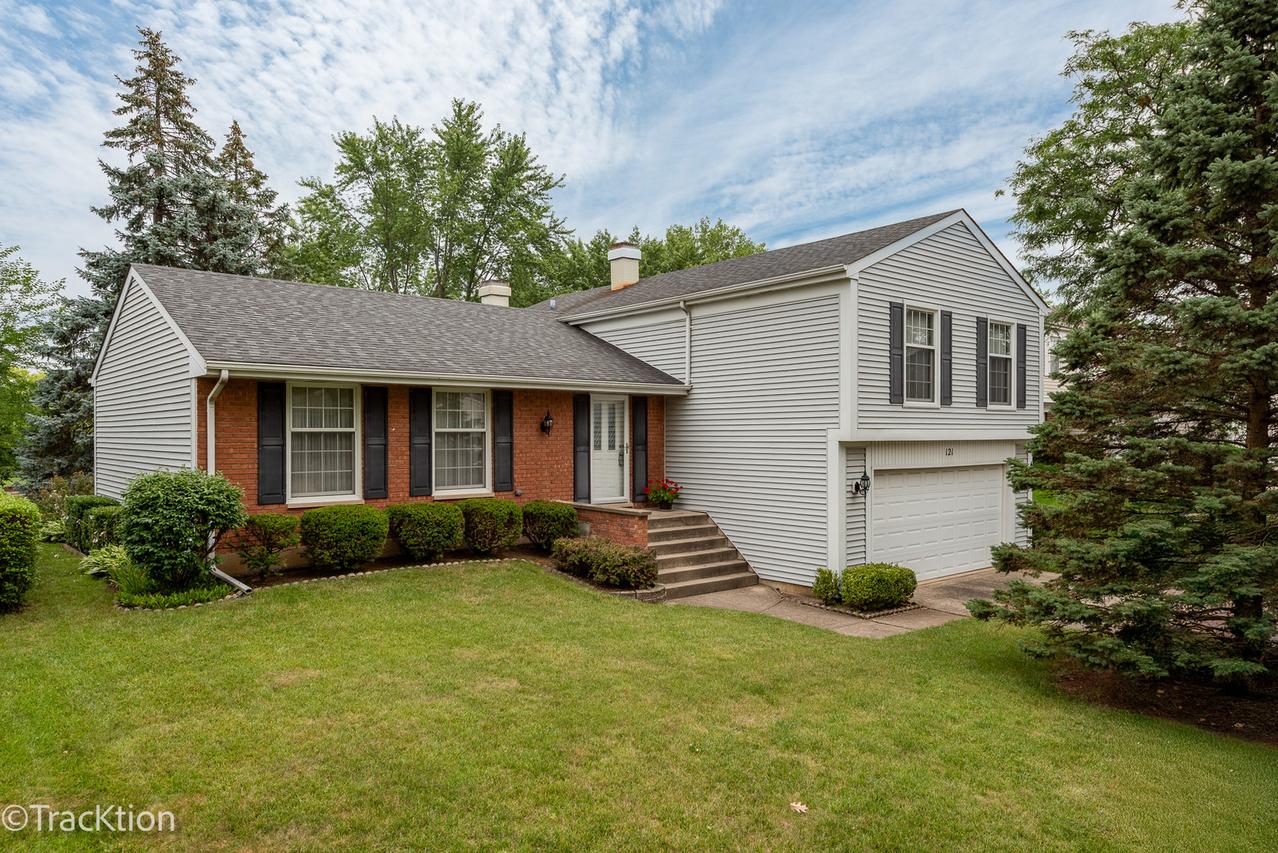 121 N Walnut Ln., Schaumburg, IL 60194