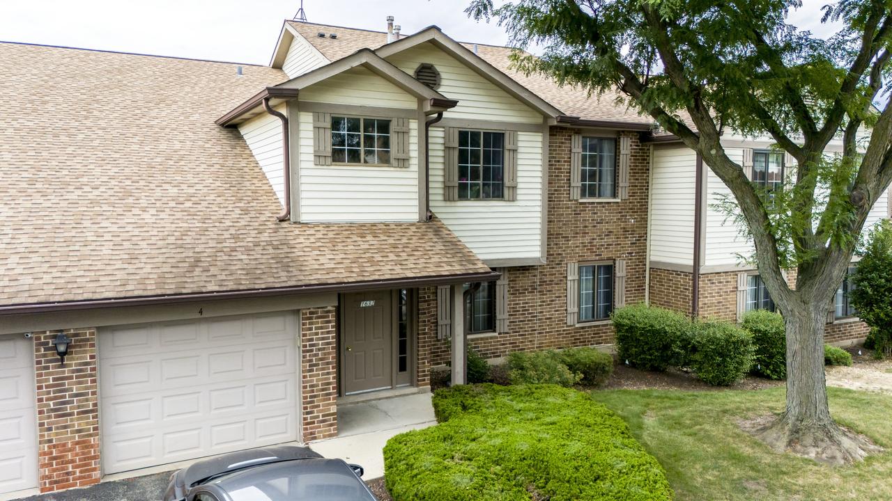 1632 W Quail Ct. #4, Arlington Heights, IL 60004