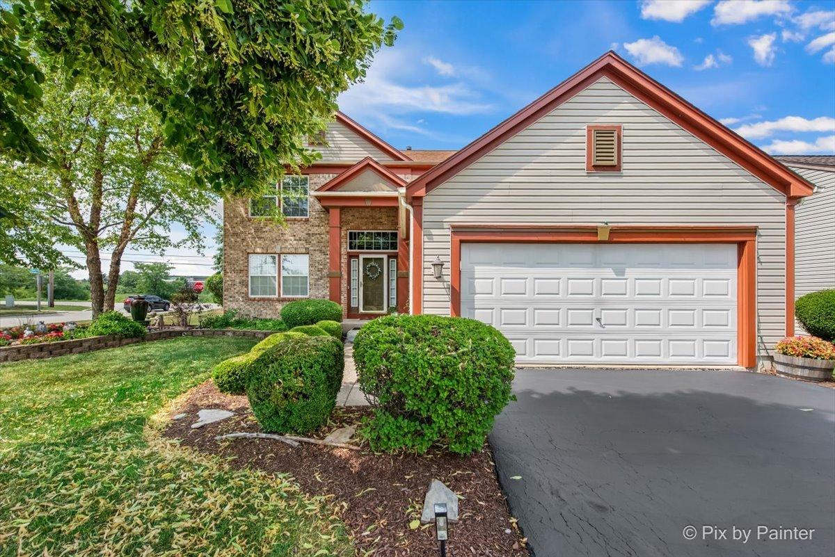 2370 Nantucket Ln., Elgin, IL 60123