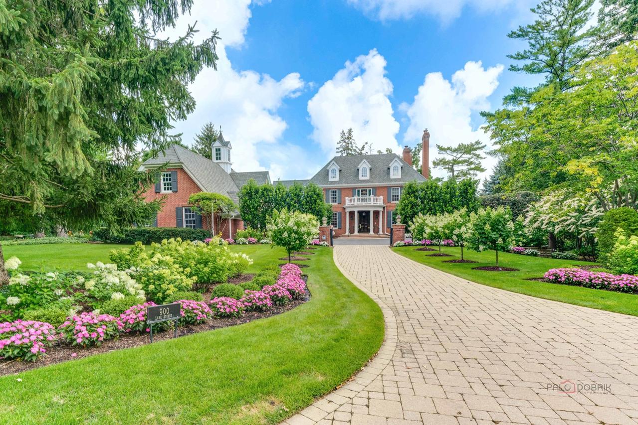 900 Lake St., Libertyville, IL 60048