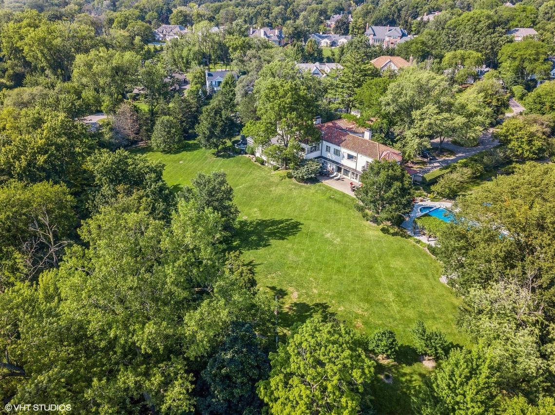 1119 Longvalley Rd., Glenview, IL 60025