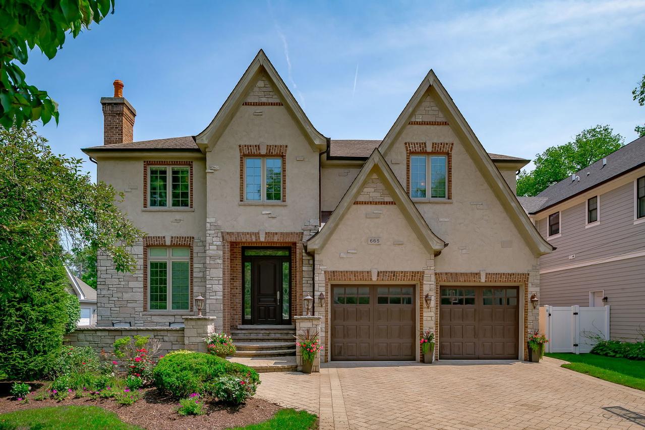 665 S Euclid Ave., Elmhurst, IL 60126