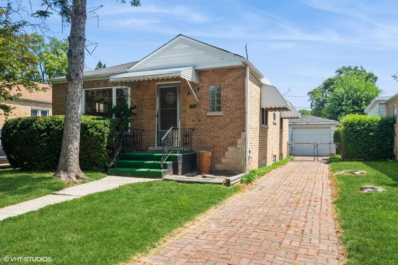 9329 Long Ave., Skokie, IL 60077