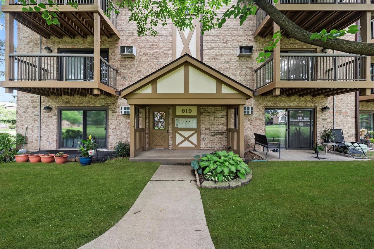 819 S Dwyer Ave. #D, Arlington Heights, IL 60005