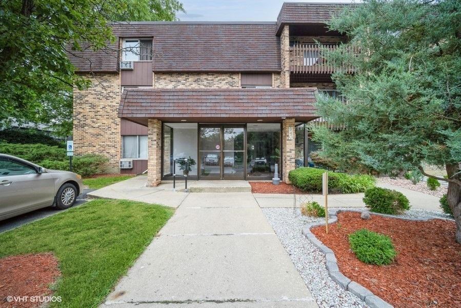 940 E Old Willow Rd. #304, Prospect Heights, IL 60070