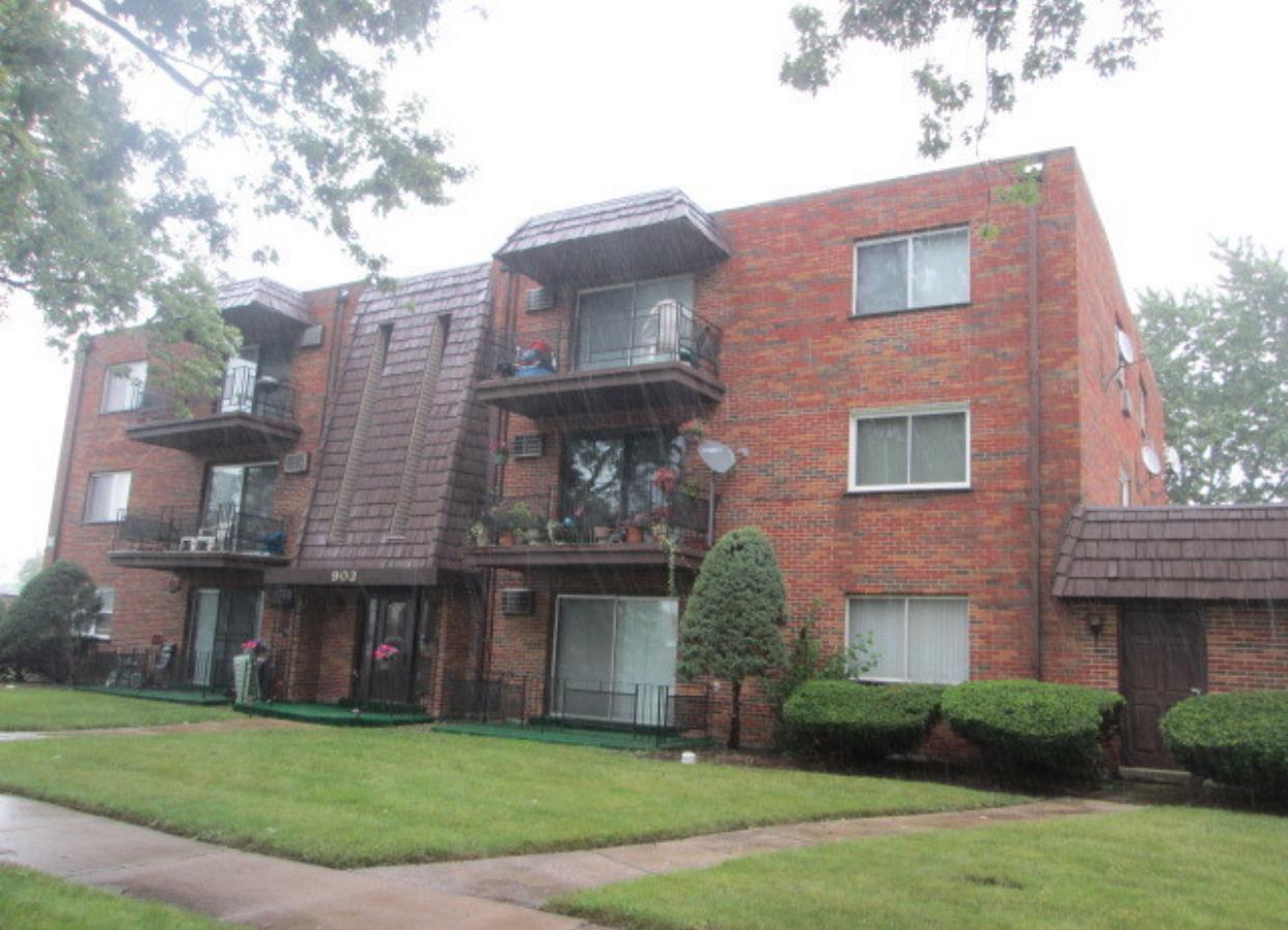 903 Elder Rd. #10, Homewood, IL 60430