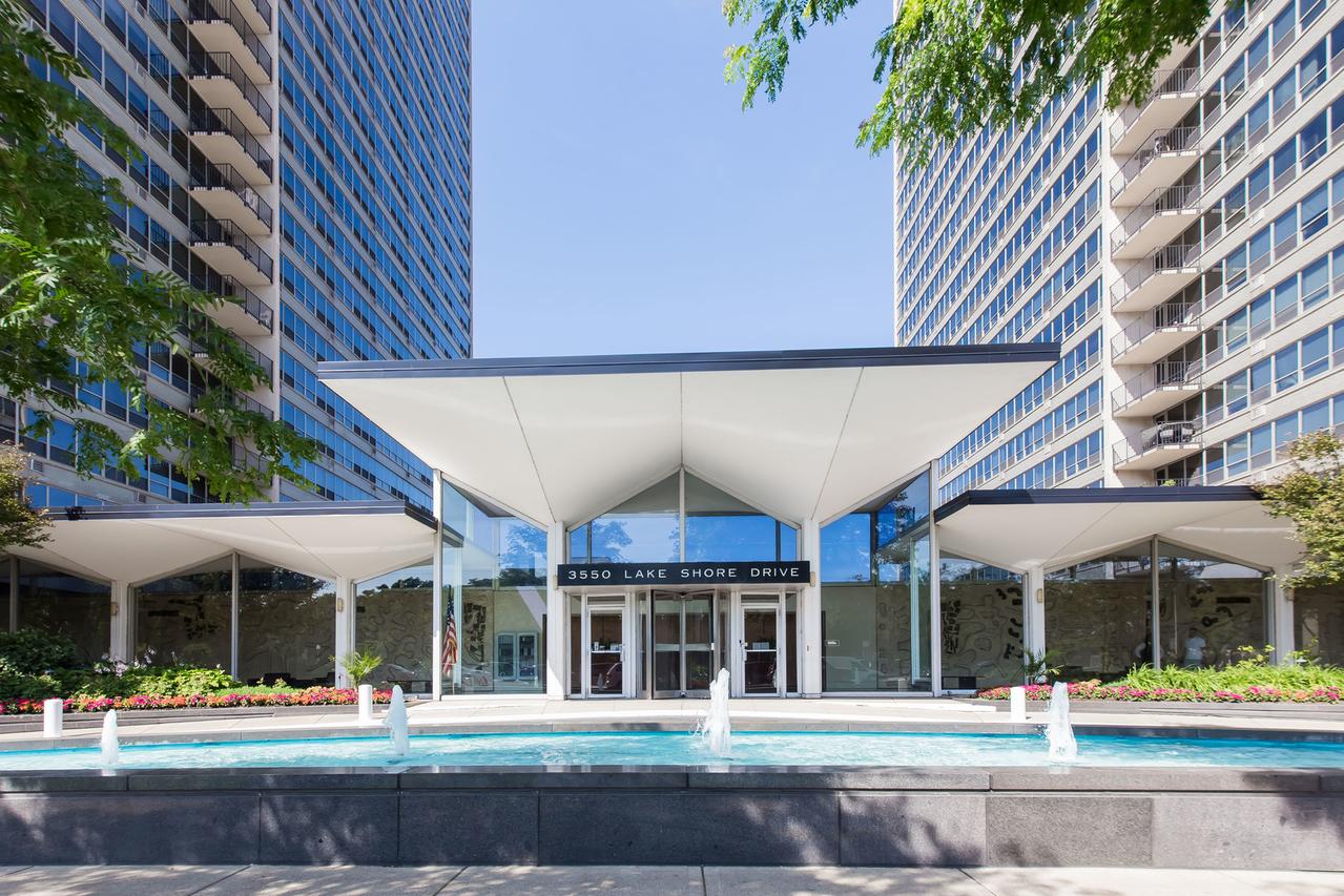 3550 N Lake Shore Dr. #2403, Chicago, IL 60657
