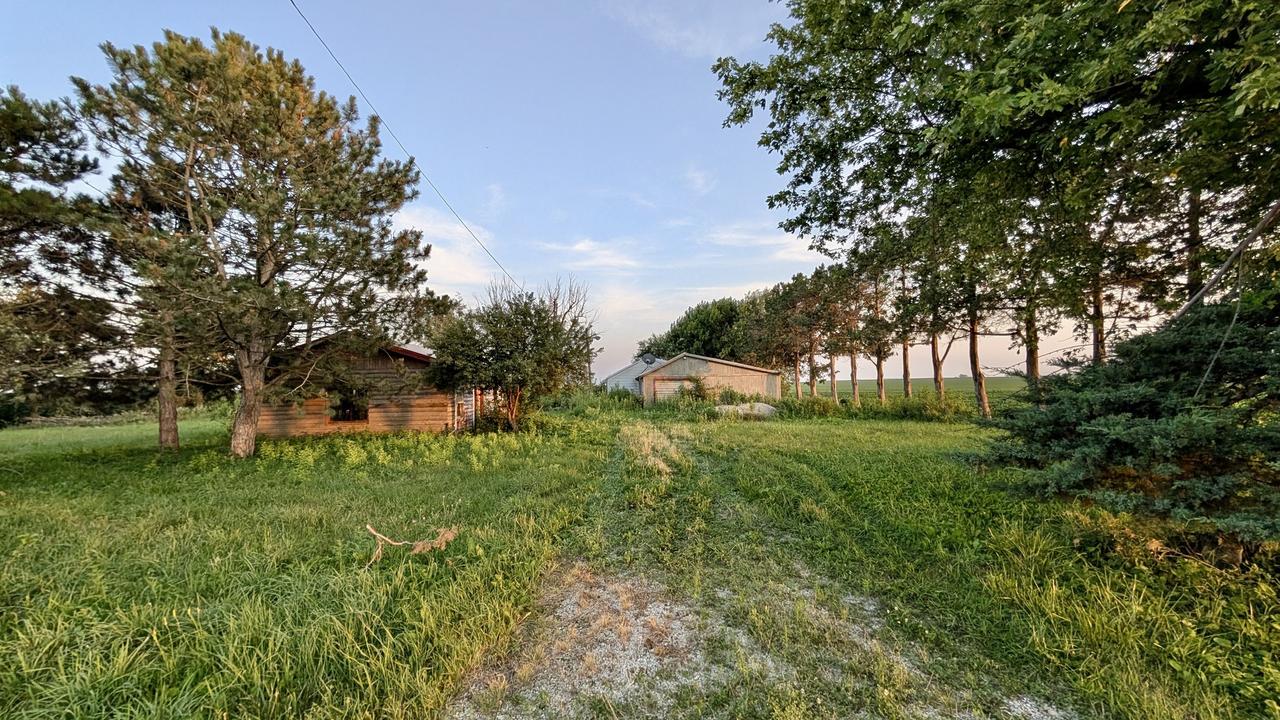 1146 N 10th Rd., Streator, IL 61364