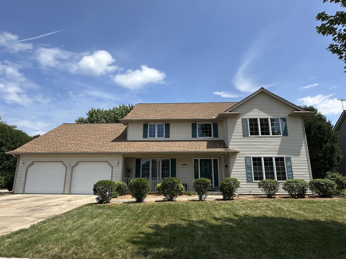 512 Laurel Dr., St. Joseph, IL 61873