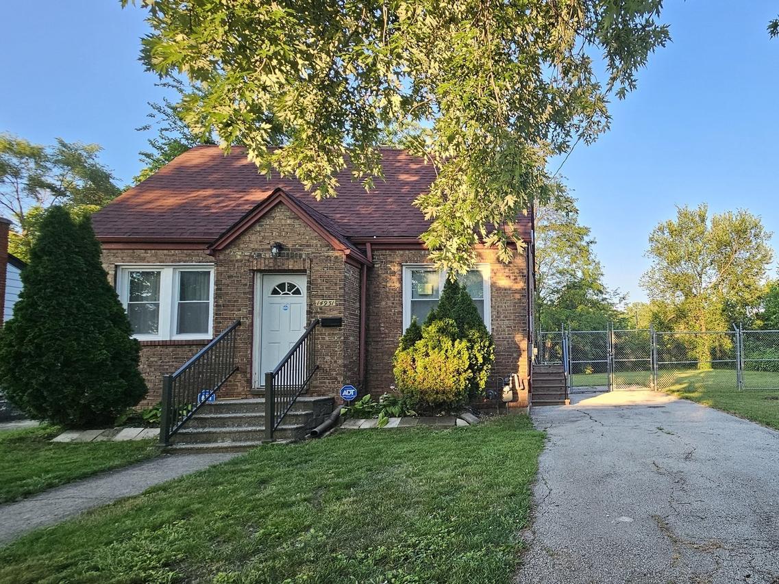 14931 Riverside Dr., South Holland, IL 60473