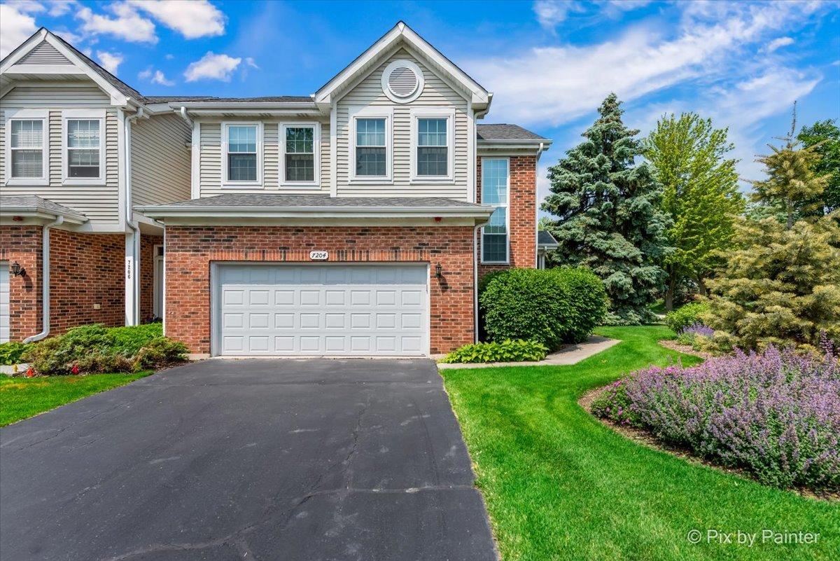 7204 Chestnut Hills Dr., Burr Ridge, IL 60527
