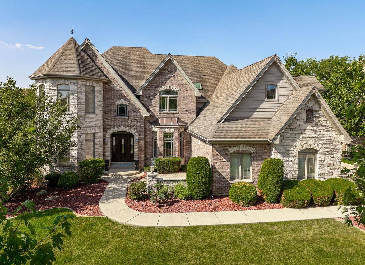 8964 Port Washington Dr., Frankfort, IL 60423