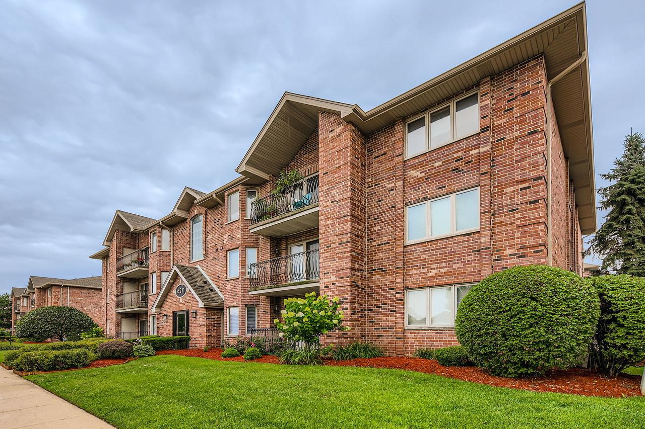 6211 W 94th St. #3SW, Oak Lawn, IL 60453